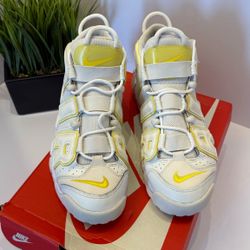 Size 10 - Nike Air More Uptempo Light Citron W