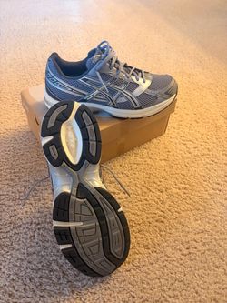 Size 10 - ASICS gel 1130 clay grey pure silver.