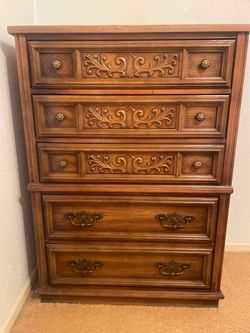 Dresser 5 drawers & Dresser 2 drawers