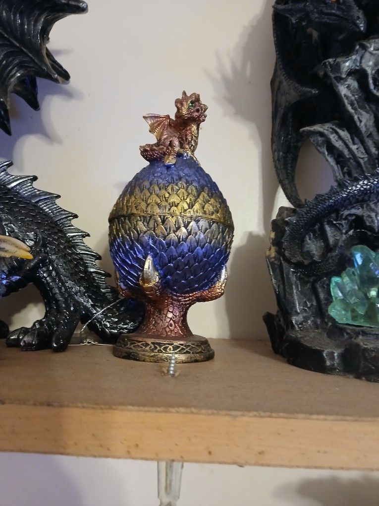 Dragon Statue 