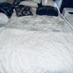 Full Size Bed Frame w/ Twin Trundle Pull-Out + Mattreses – Great Condition