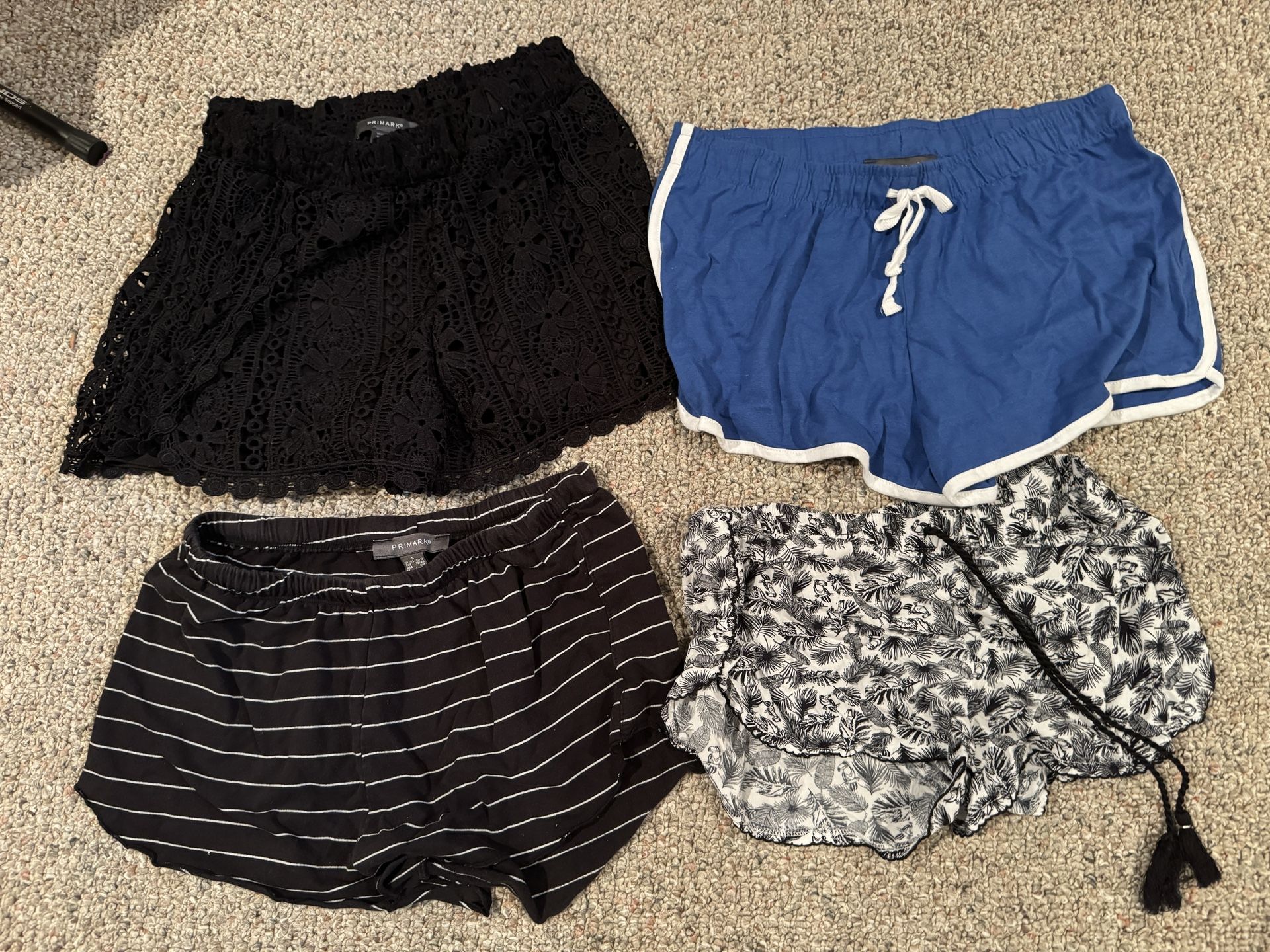 4 Juniors Primark Size Small (2-4) Elastic Shorts