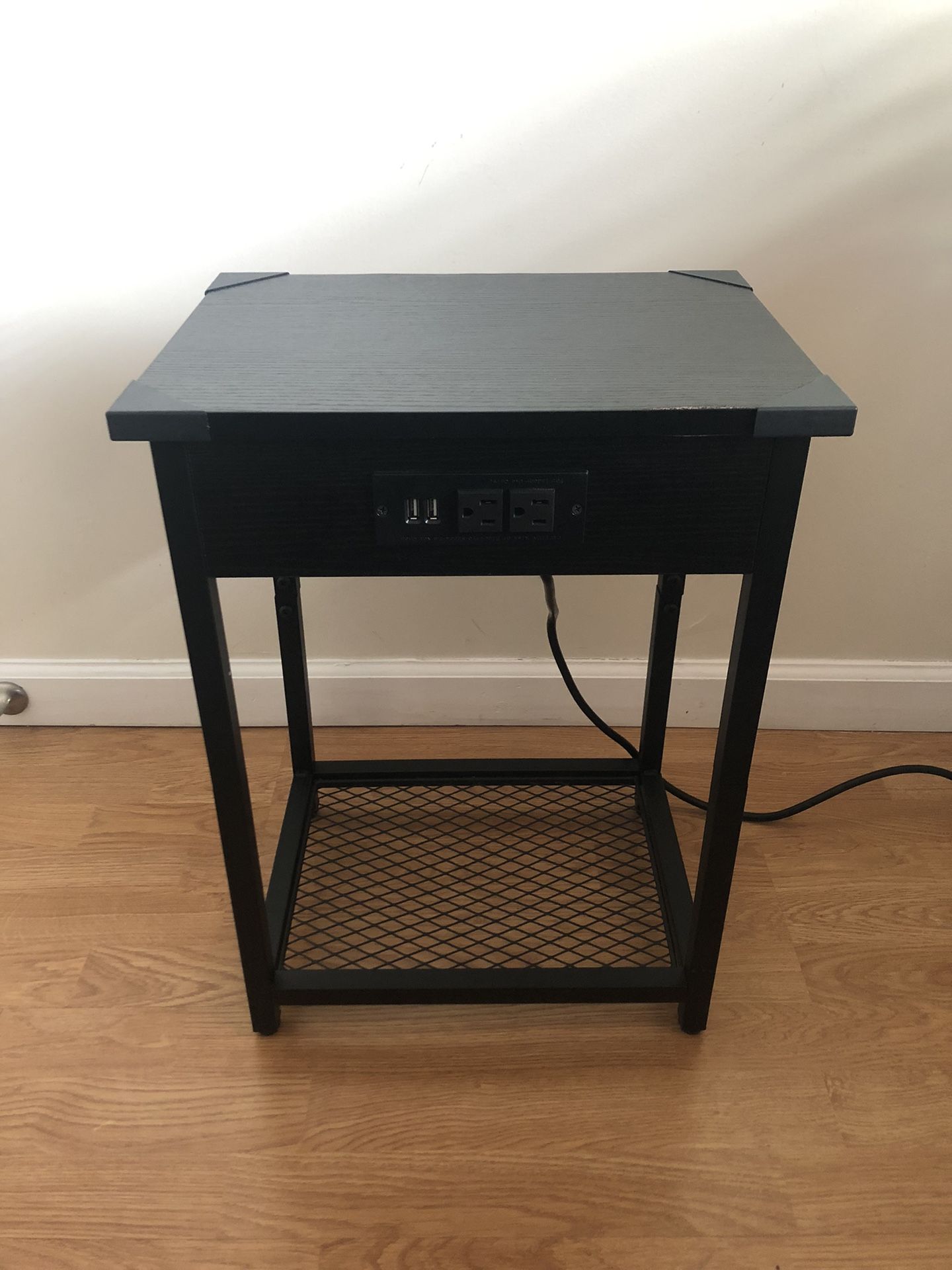Lamp table