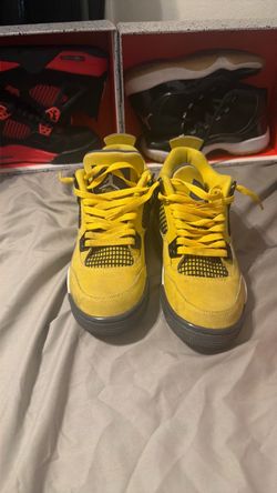 6Y size Nike Air Jordan 4 Retro yellow