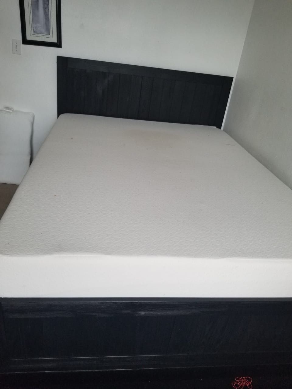 Queen size bed frame with drawers and mattress included