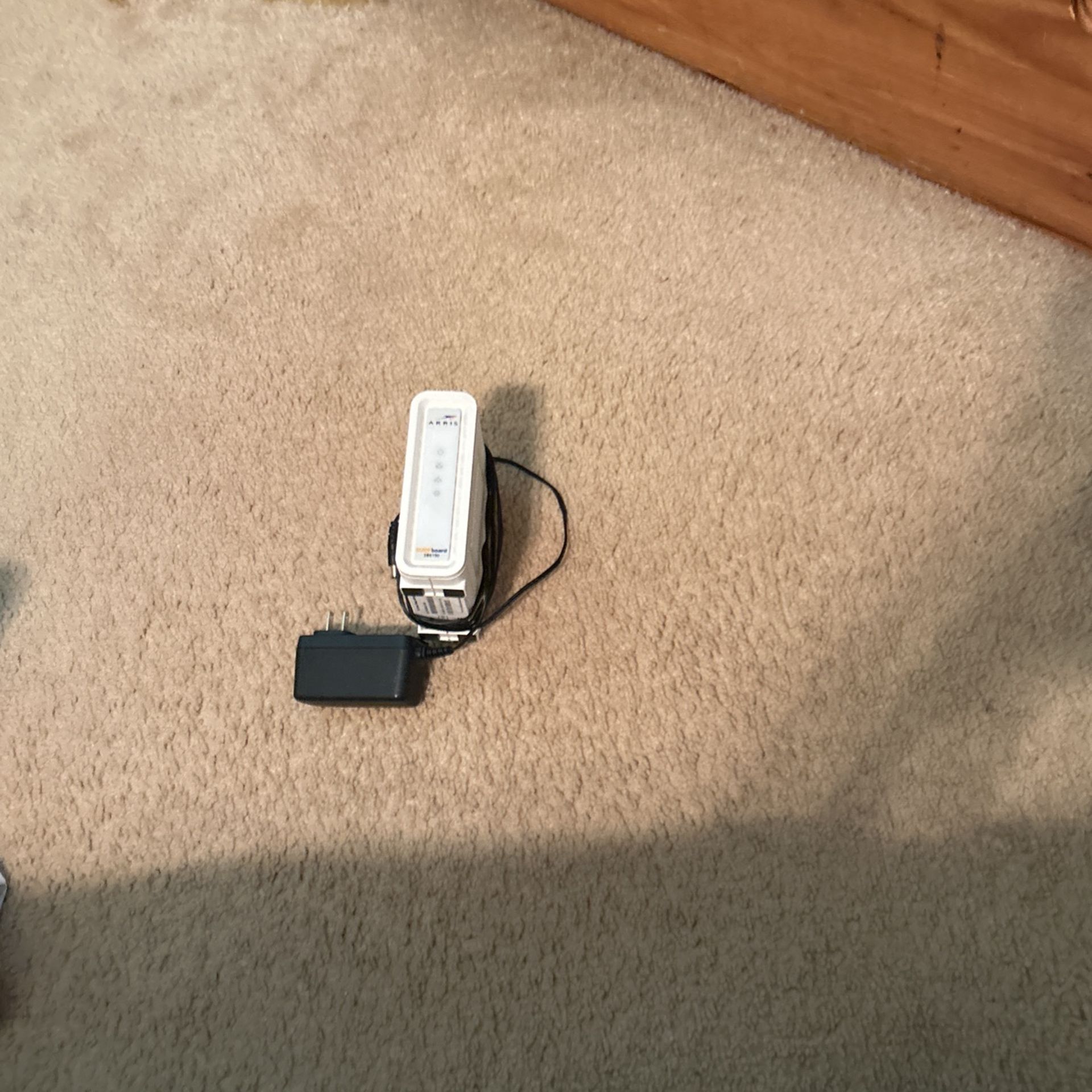 ARRIS - SURFboard SB6190 32 x 8 DOCSIS 3.0 Cable Modem - White