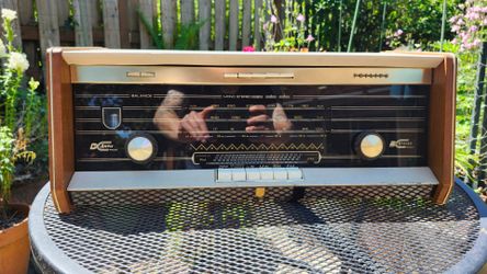 Rare mid century Philips B5x94a Table Top Tube Radio