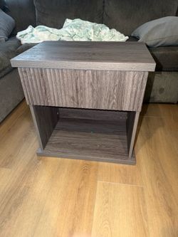 Fluted Oak Nightstand with Drawer