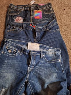 Size 11. And 12 womens Capris