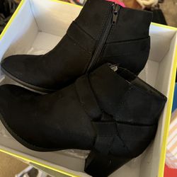 Womens Black Mini Boots 