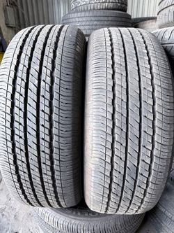 2 used 235/65R17 Yokohama AVID S34RV Tires