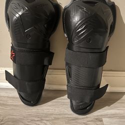 Knee Protectors 