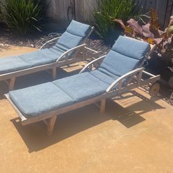 Wood Pool Tanning Lounge Chairs 