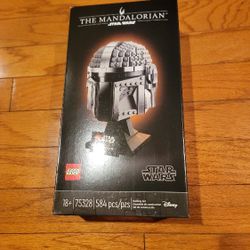 LEGO 75328 Star Wars The Mandalorian Helmet NIB MINT