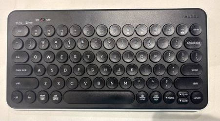 Wireless Keyboard with Dongle and Batteries