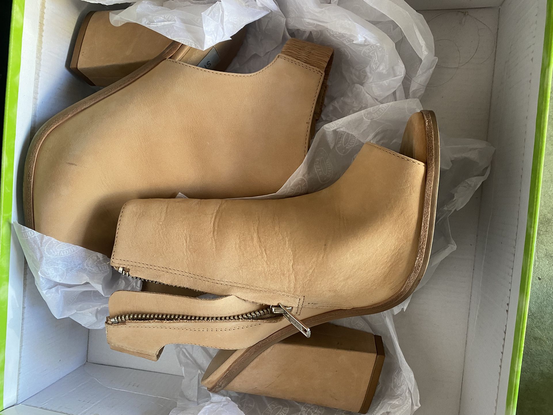 Women’s Shoes