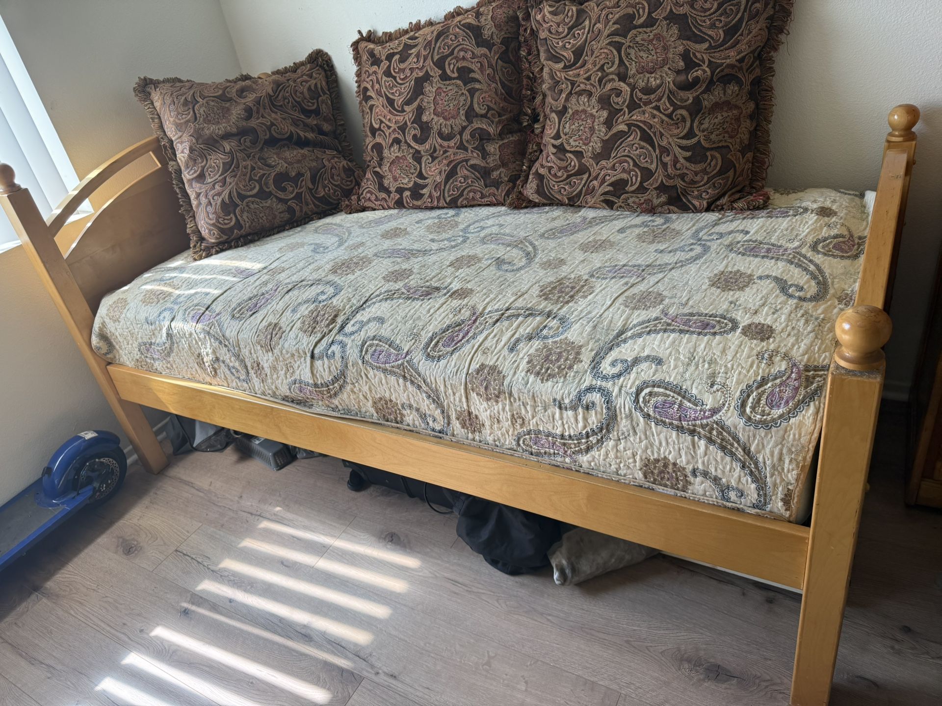 Twin Bedroom Set