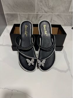 Women sandals