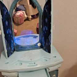 Frozen Vanity 