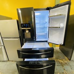 Refrigerador Negro  A Pagos 