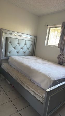 queen bed
