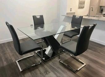 Juego de comedor 4 plazas completamente nuevo