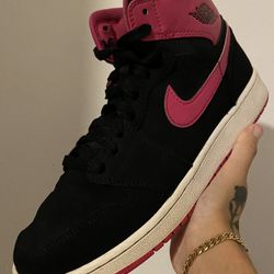 Air Jordan 1 Retro High GG ‘Vivid Pink’