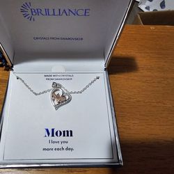 $7 Silver Mom necklace