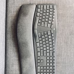 Logitech Ergo K860 Wireless Ergonomic Keyboard