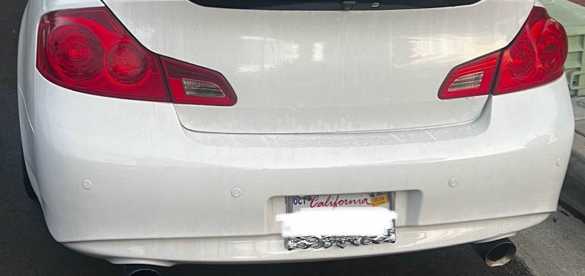 Infiniti G37 Back Bumper With Sensors