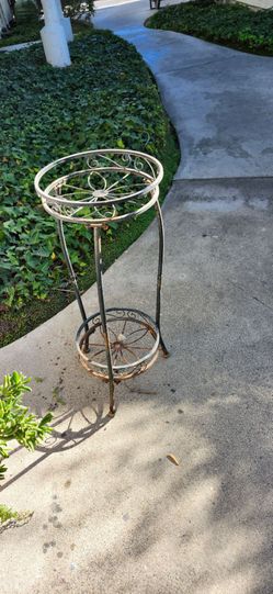 Plant stand