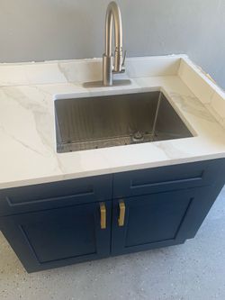 Bathroom vanity