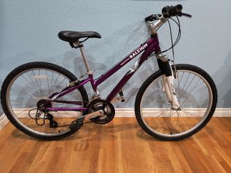 Raleigh Mojave 2.0 Mountain Bike 26” Wheels 12"  Kinesis Aluminum Frame 21 Speed