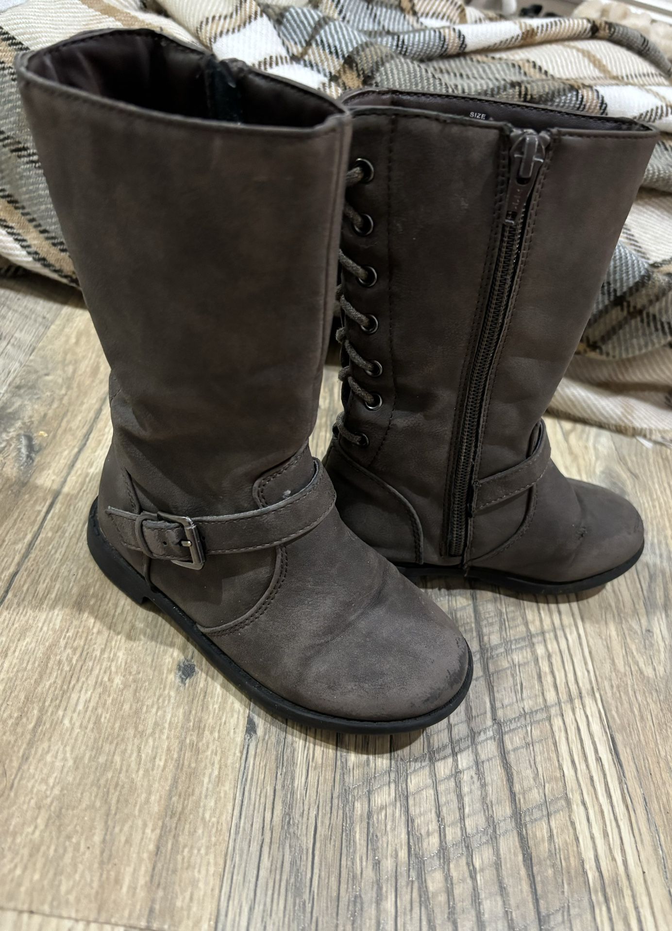 The Children’s place toddler Boots Size 9