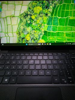 Dell XPS 13-9370 touchscreen laptop