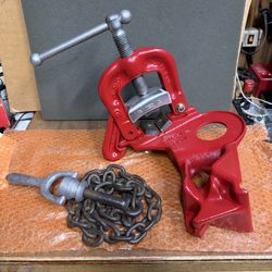 (Restored) RIDGID NO. 62 CHAIN POST VISE 1/8" to 2-1/2" capacity w/ 40" TUGGER CHAIN