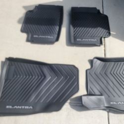 Hyundai Elantra Rubber Car Matts