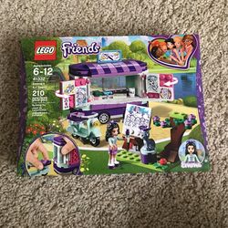 Lego Friends Emma’s Art Stand 41332