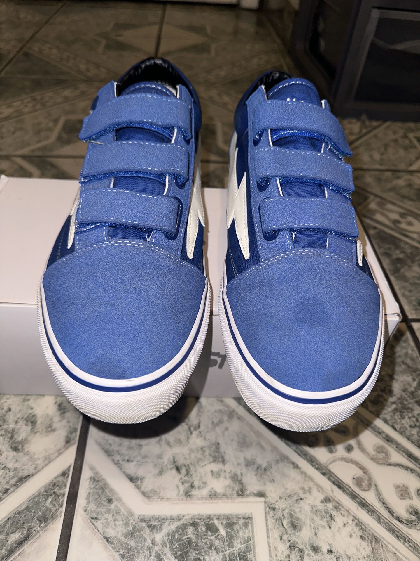 Revenge Storm Blue Velcro Strap, Size 12m