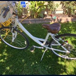 North rock Mountain bike with basket