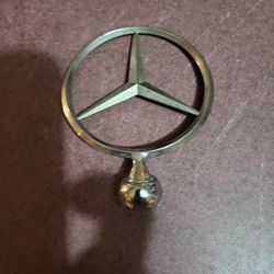 Mercedes Hood ornament