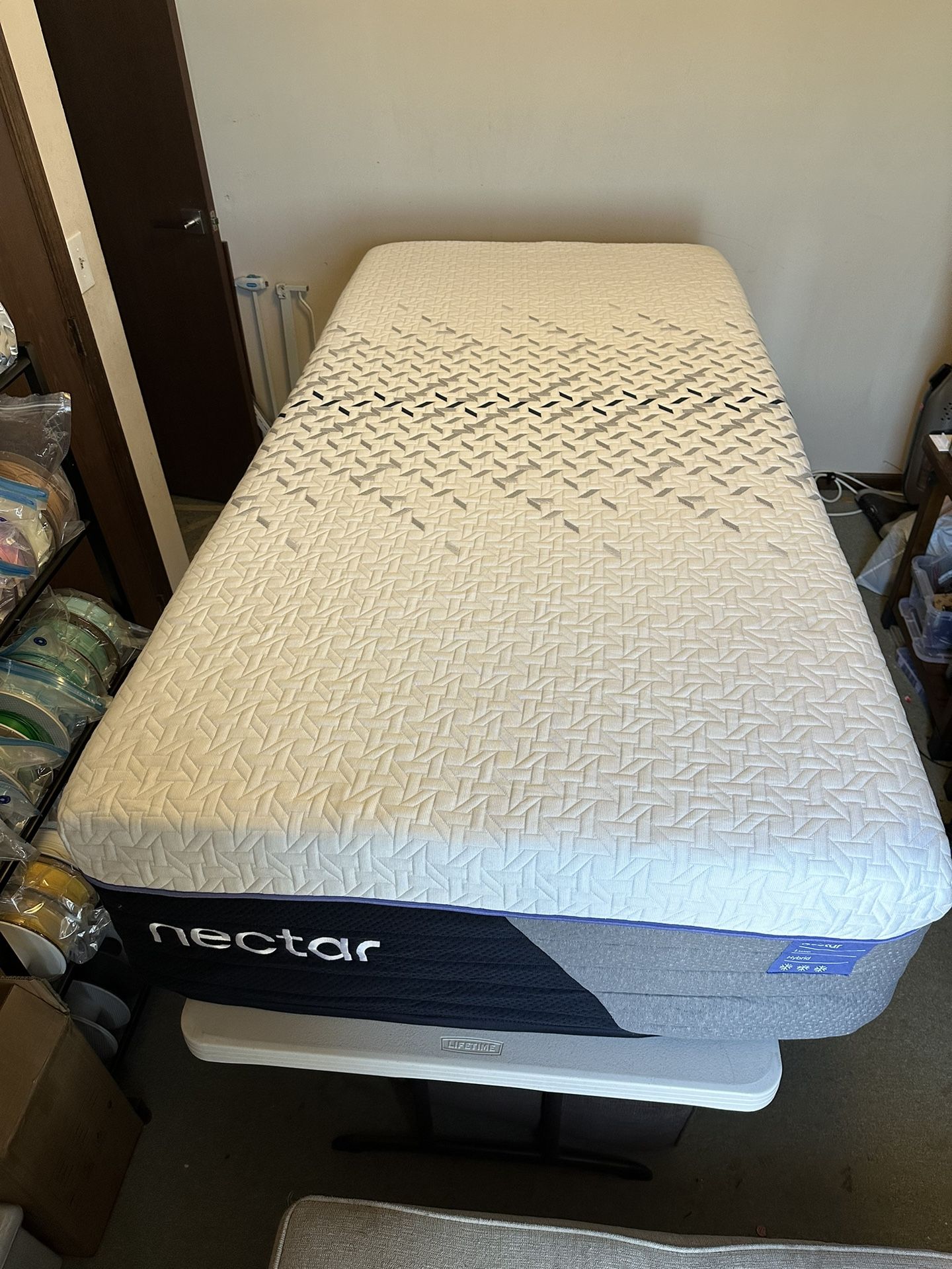 Nectar Premier Copper Hybrid Mattress, Twin XL (2), Split King, Like New