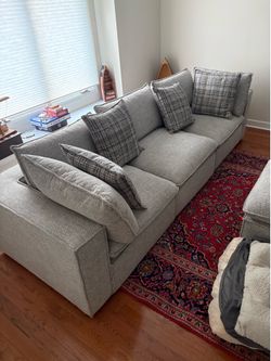Never Used 6 piece modular sofa. Less than 1 year since purchase.