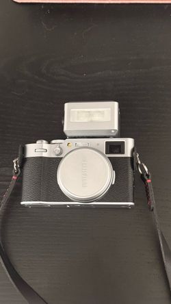 Fujifilm x100vi like new, Compact Camera with Godox Flash