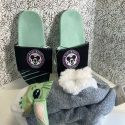 Mikey Mouse 🐭 Sandals 🩴 And Yoda Slipper’s 🌺🧚🏼‍♀️😊