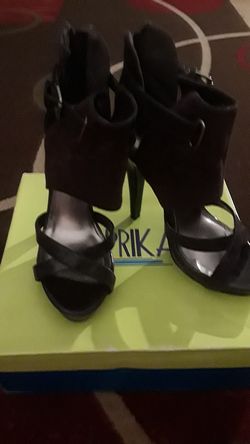 Heels size 7