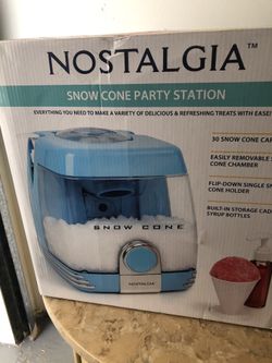 NOSTALGIA SNOWCONE MACHINE