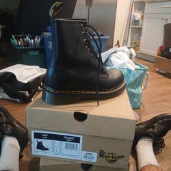 Black Dr Martens 