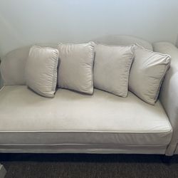 Beige Velvet Chaise Lounge with 4 Pillows