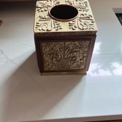 Tissue Container